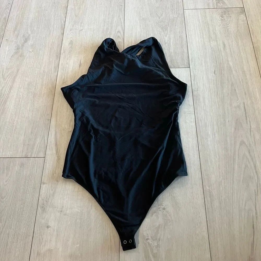 Abercrombie & Fitch women black bodysuit size m